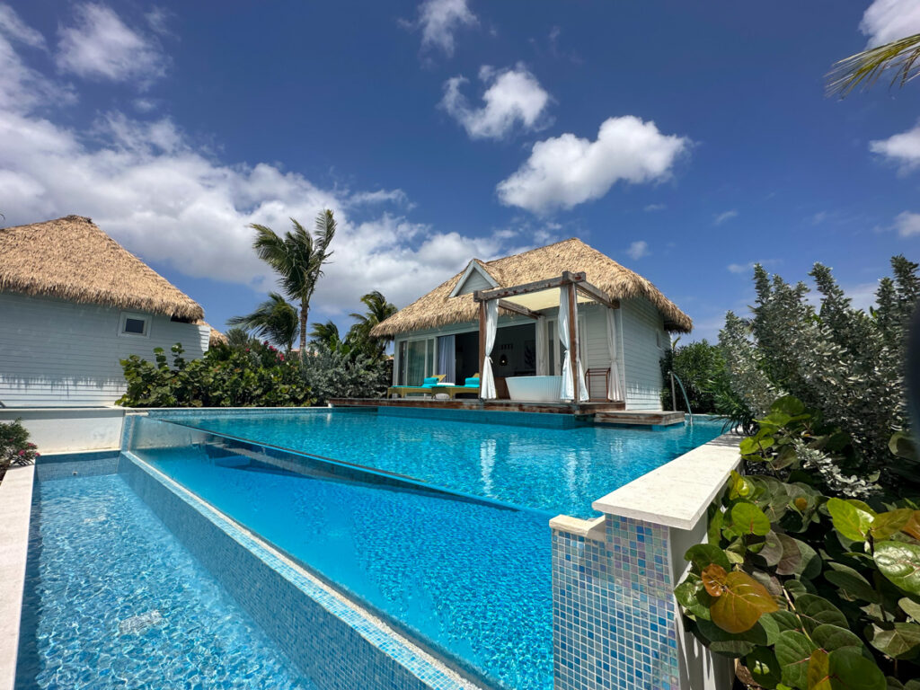 Curacao Bungalow pool